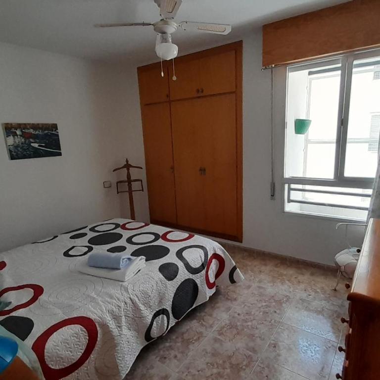 Between Beach & Center - Four-Bedroom Apartment - 15