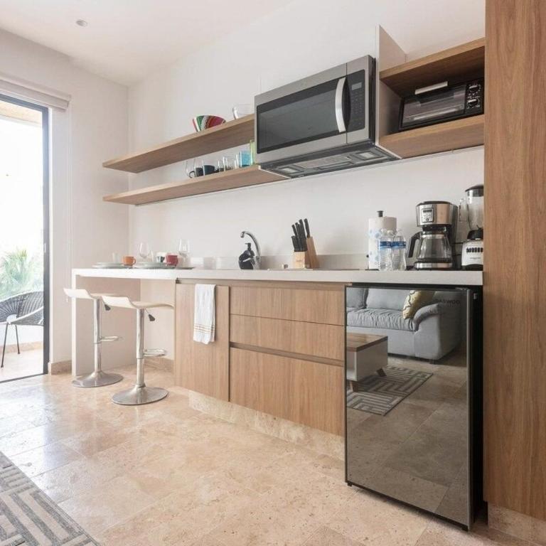 Modern Studio close to the beah Pool and Fast WiFi - Studio Apartment - 14