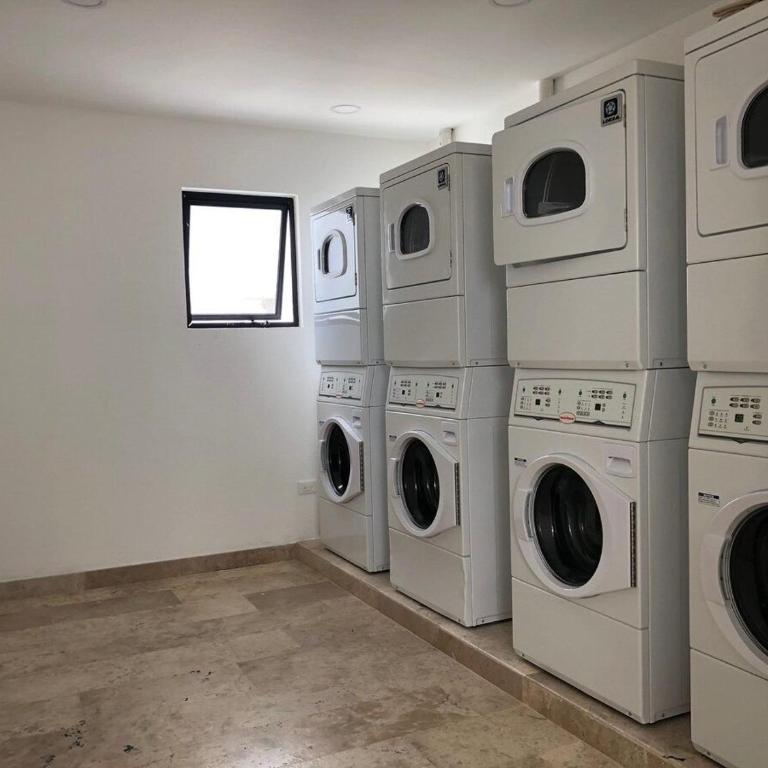 Modern Studio close to the beah Pool and Fast WiFi - Studio Apartment - 47