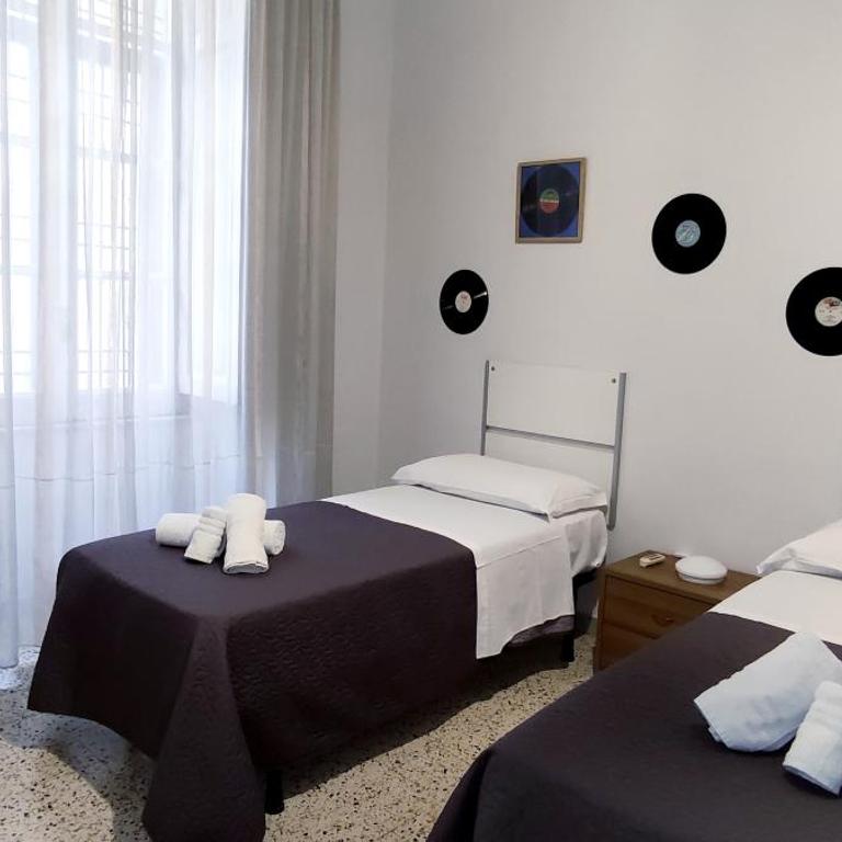 FM101 - Appartamento con 2 Camere da Letto - 11