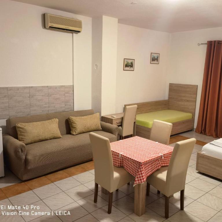 Lovely Bosnian Home - Double Room with Private Bathroom - 6