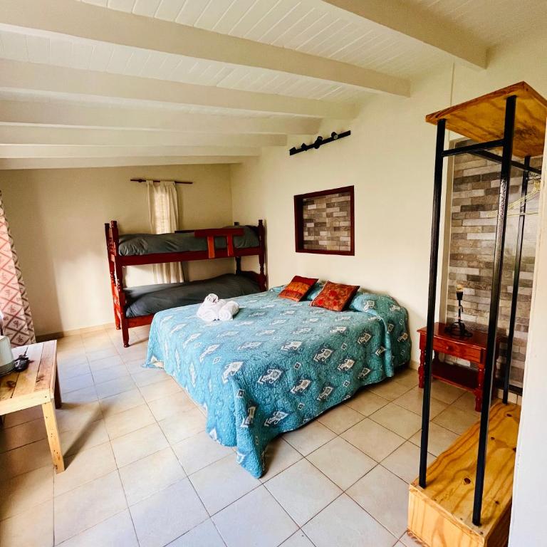 Hospedaje Flores del Sur - Habitación Triple con baño privado - 3