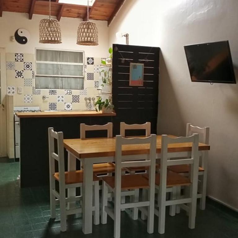 Casa para 5 personas a 3 cuadras del Mar - Two-Bedroom House - 1
