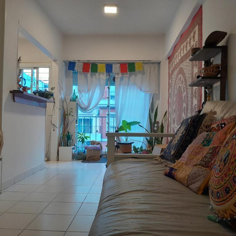 Departamento centro Mar del Plata-1 cuadra del mar- monoambiente-balcón calle. - One-Bedroom Apartment - 2