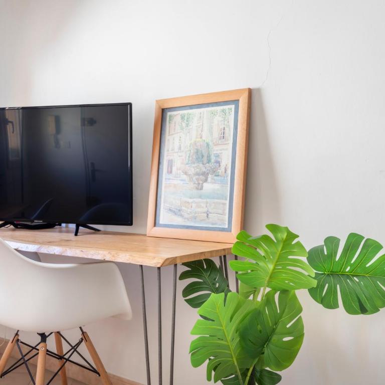 Studio cosy place de la mairie - Appartement 1 Chambre - 10