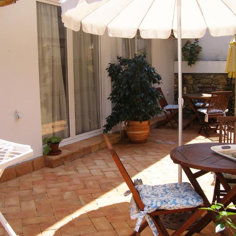Palastura Apartments - Studio with Patio - 3