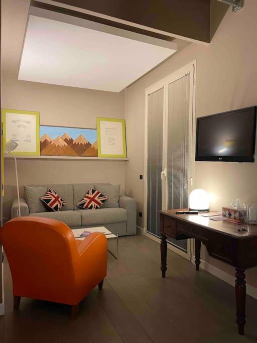 Suite with 3 terraces at Ponte Vecchio - One-Bedroom Apartment - 44