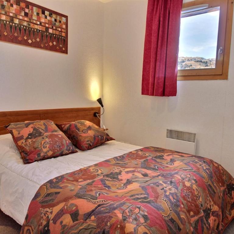 Bright apartment with balcony close to ski slopes - Apartment - 2