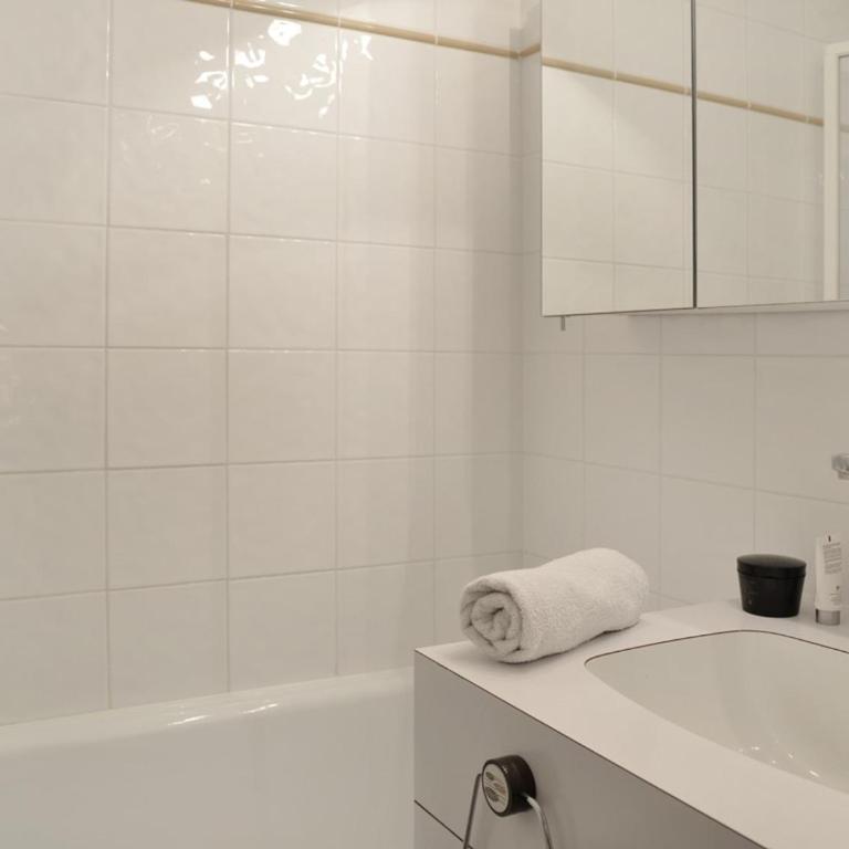 Studio divisible lumineux, accès pistes, balcon, animaux admis - Studio - 9