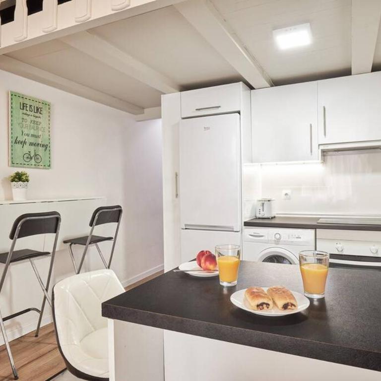 APARTAMENTO CON ENCANTO EN SOL - MADRID #C - Three-Bedroom Apartment - 10