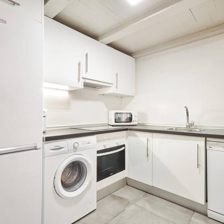 APARTAMENTO CON ENCANTO EN SOL - MADRID #C - Three-Bedroom Apartment - 15