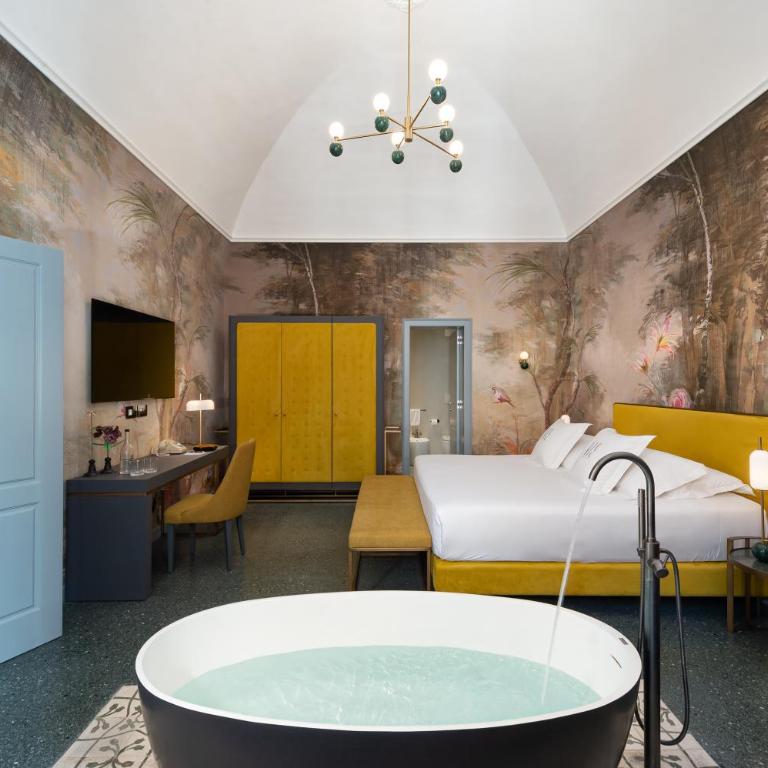 VIS urban suites & spa - Boutique Hotel - Deluxe Queen Suite - 2