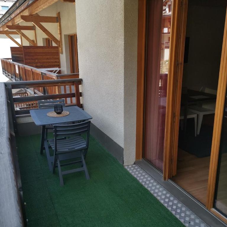 Superbe appartement en résidence avec piscine LES ORRES 1800 - Apartment mit 1 Schlafzimmer - 10