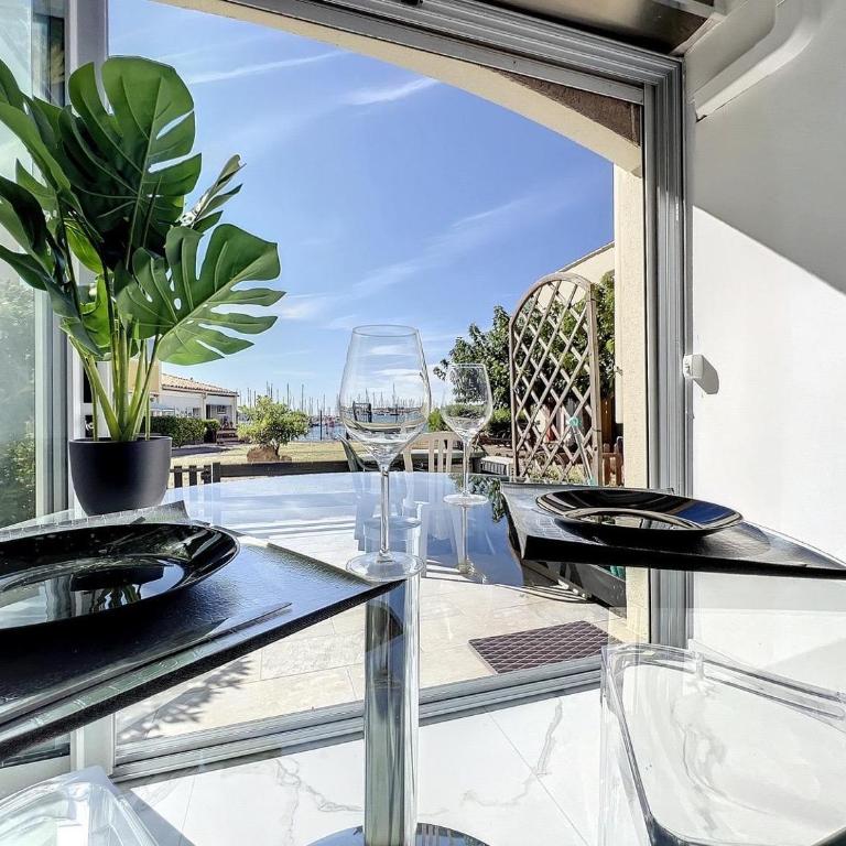 Studio Prestige avec terrasse, île des pêcheurs, Vue port - Appartement - Vue sur Mer - 7