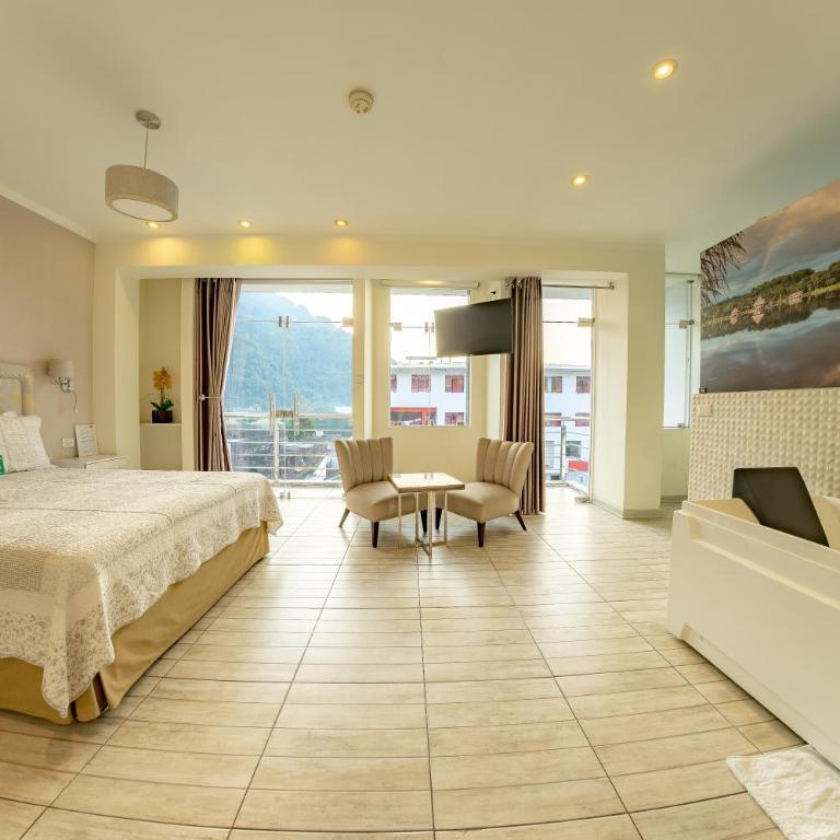 Hotel Natural Green Lounge - Suite con bañera de hidromasaje - Cama extragrande - 18