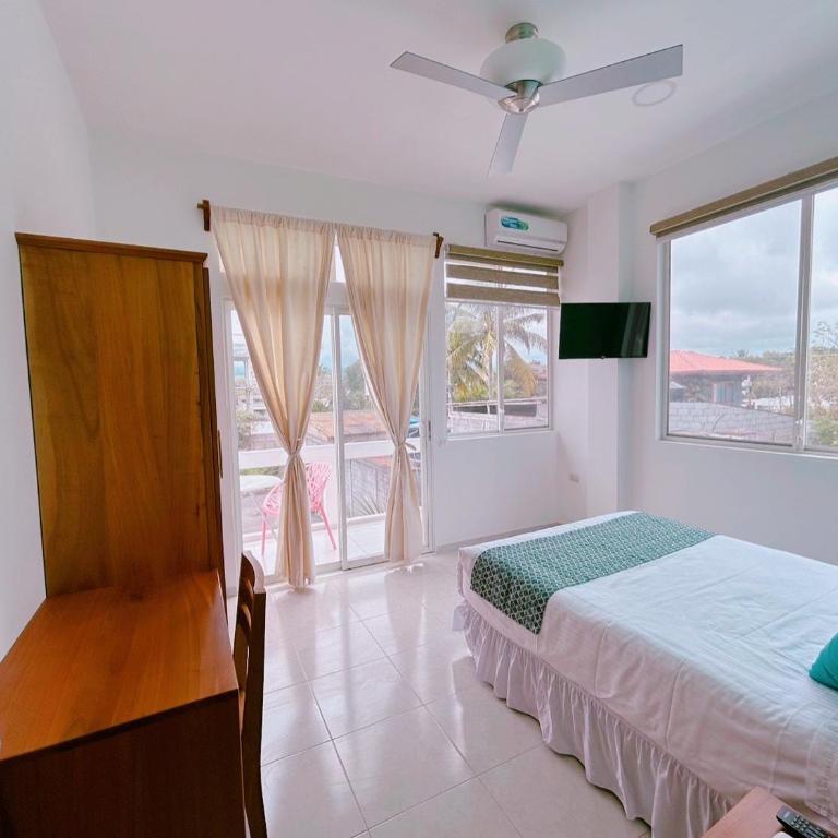 Galápagos UP Suites 1 - One-Bedroom Apartment - 18