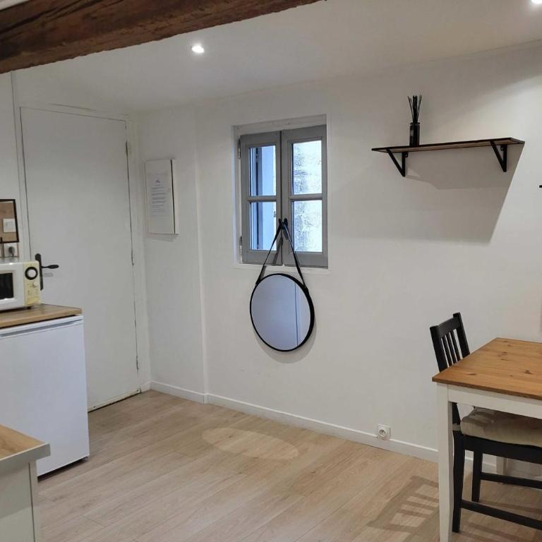 Charming studio in the historic centre - Studio - 4