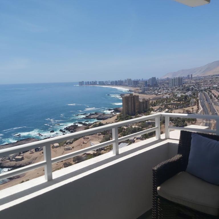 Playa Huayquique, primera linea - Apartamento - 24