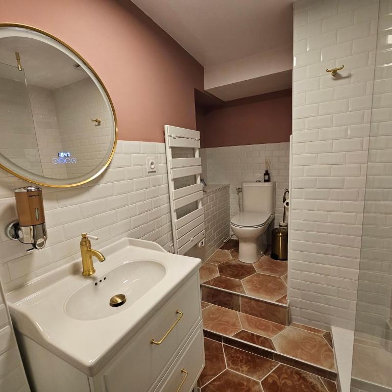 Suite charmante proche du temple romain - Apartment mit 1 Schlafzimmer - 11