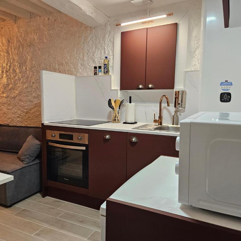 Suite charmante proche du temple romain - Apartment mit 1 Schlafzimmer - 21