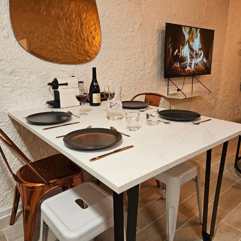 Suite charmante proche du temple romain - Apartment mit 1 Schlafzimmer - 15