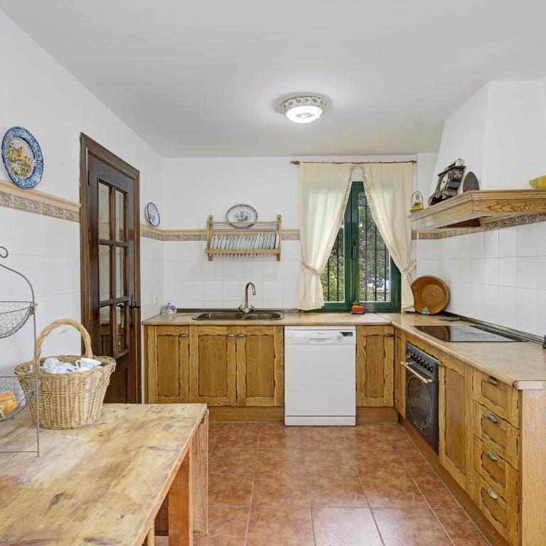 Comeback CASERÍA VIRGEN DE ÁFRICA - Four-Bedroom House - 9