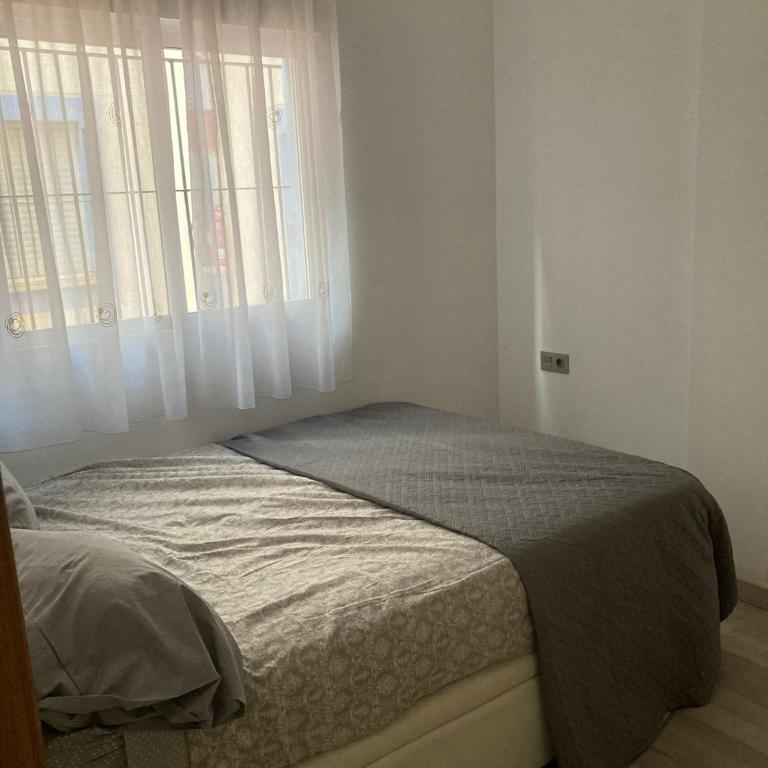 Chez Catherine et Thomas - Two-Bedroom Apartment - 13