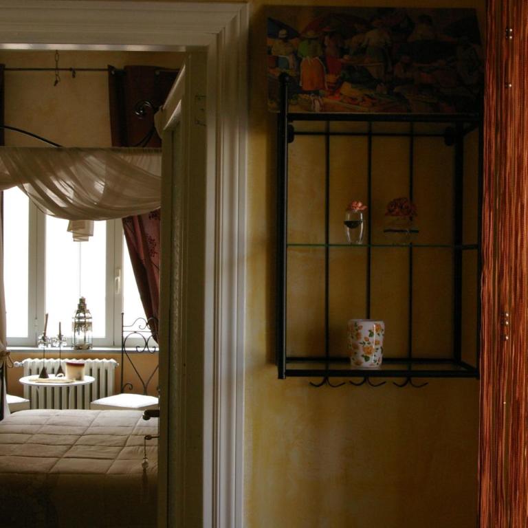 Serapo Bed and Breakfast - Camera Matrimoniale con Bagno Privato - 3