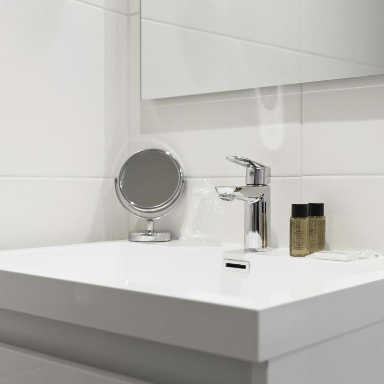 Le Saint Louis - Chambre Double avec Baignoire ou Douche - 6