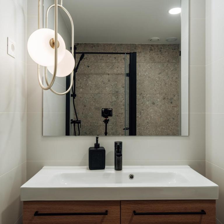 CATERINA Liceu - Two-Bedroom Apartment - 6