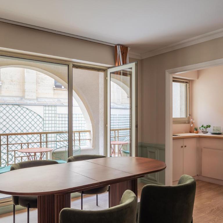 Royal Garden Champs-Élysées - Appartement 4 Personnes avec Balcon - 2