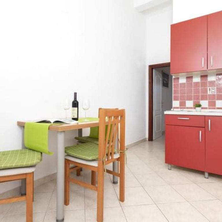 Apartments Ljubica Tivat - One-Bedroom Apartment - 3