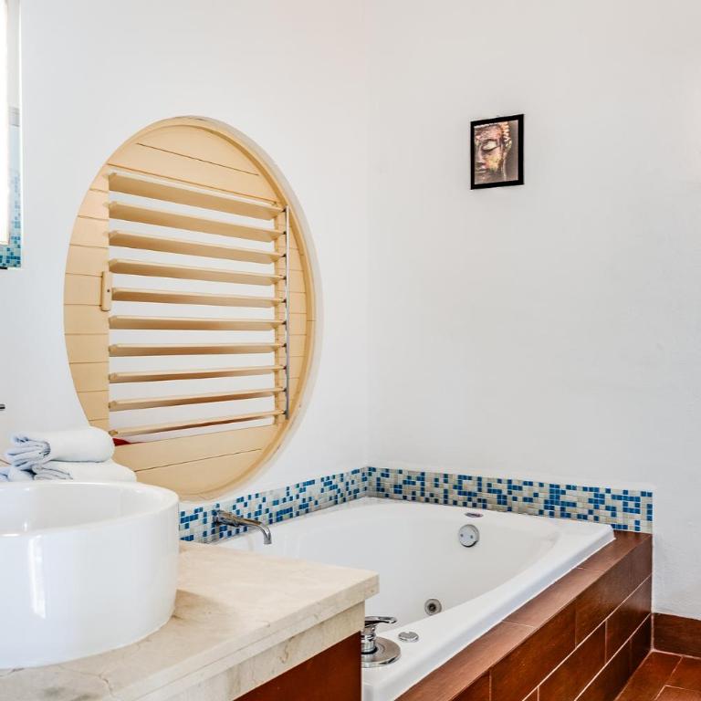 Maia Suites Cozumel - Suite con bañera de hidromasaje - 5