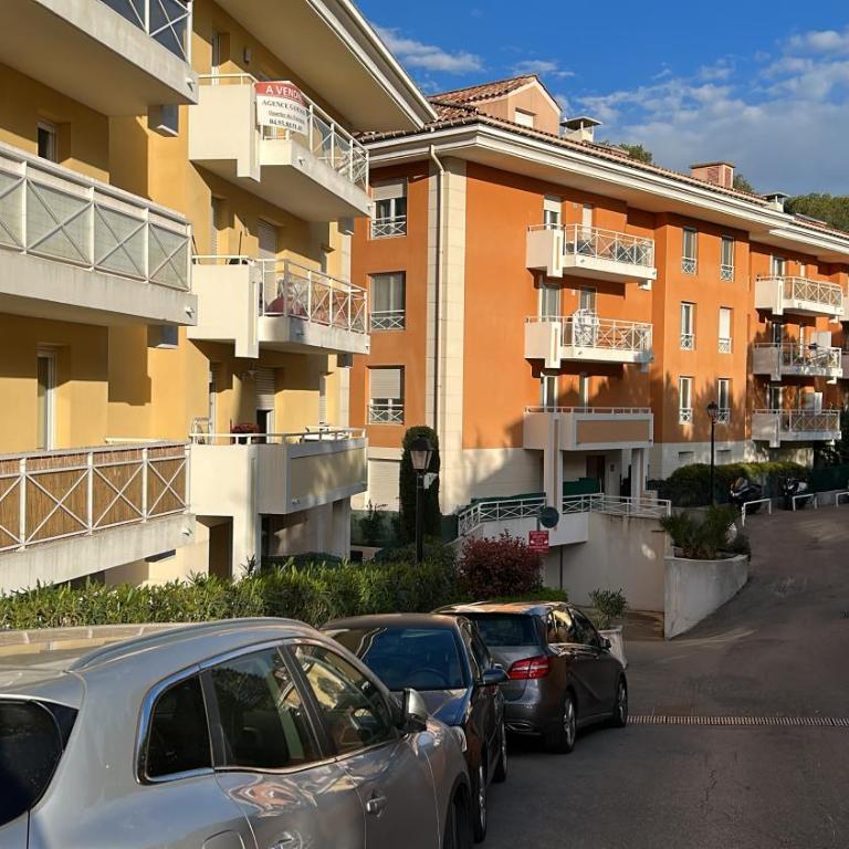 Mondello Hôtellerie Appartement de standing entièrement rénové, 47m2 avec piscine Cannes - Appartement 1 Chambre - 12