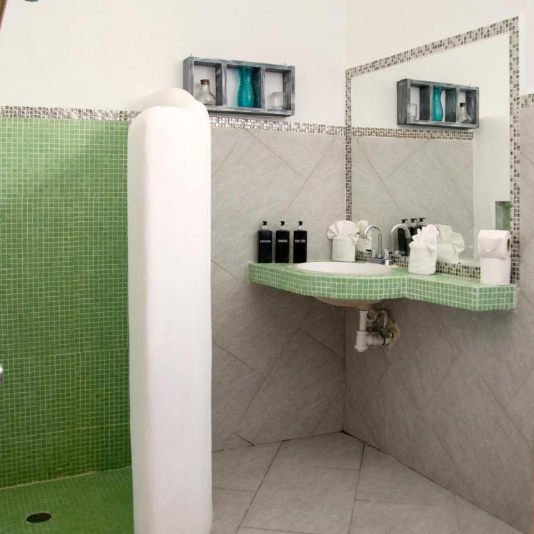 Sonido del mar Hotel Boutique & Yoga Loft - Apartamento con vistas a la piscina - 16