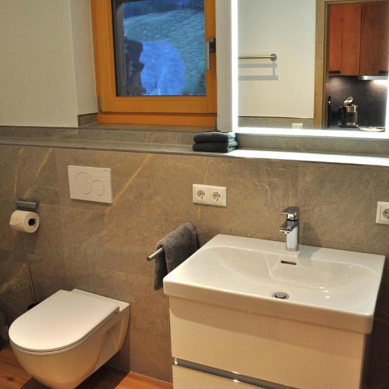 Haus Alpenglühn - Apartment mit Dusche - 3
