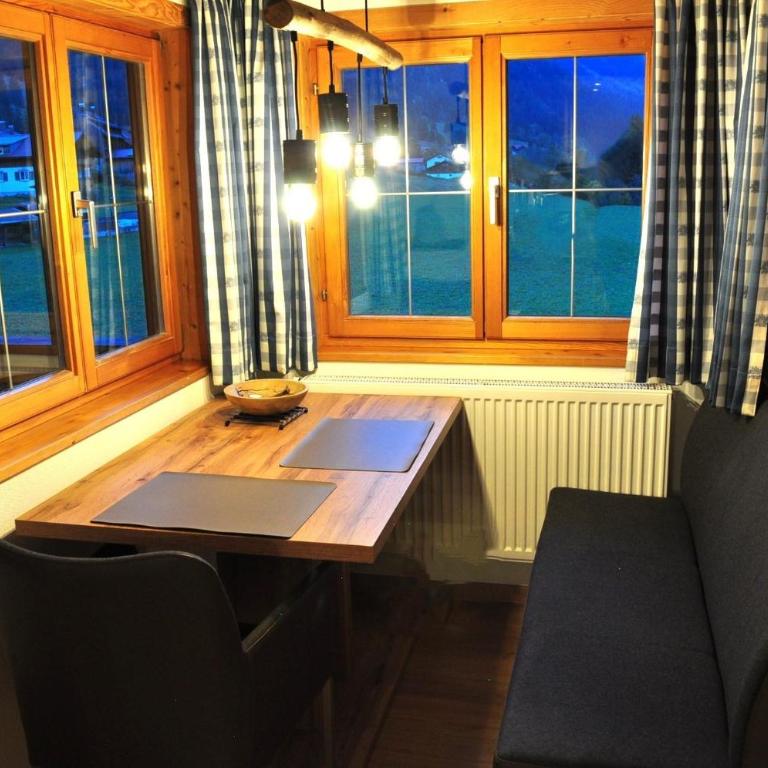 Haus Alpenglühn - Apartment mit 1 Schlafzimmer, Balkon und Bergblick - 1