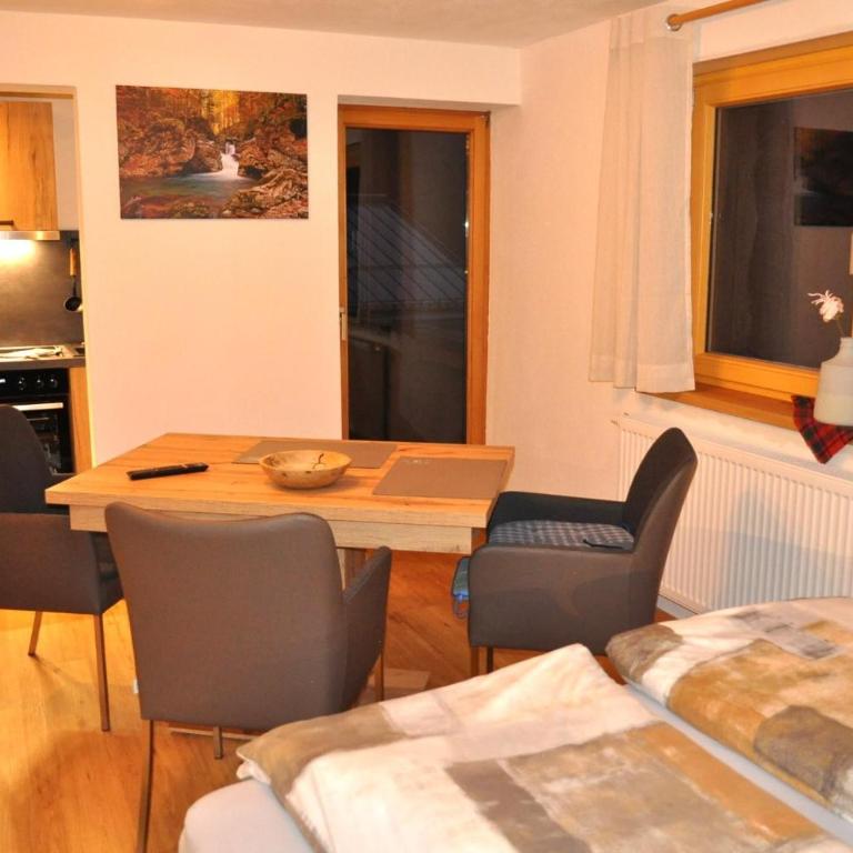 Haus Alpenglühn - Apartment mit Dusche - 4