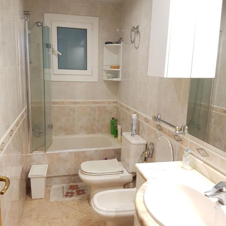 Room in shared appartment close to Camp Nou - Habitación Doble - 5