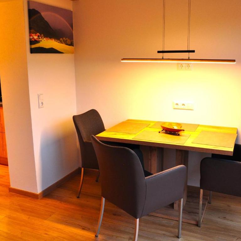 Haus Alpenglühn - Apartment mit Dusche - 8