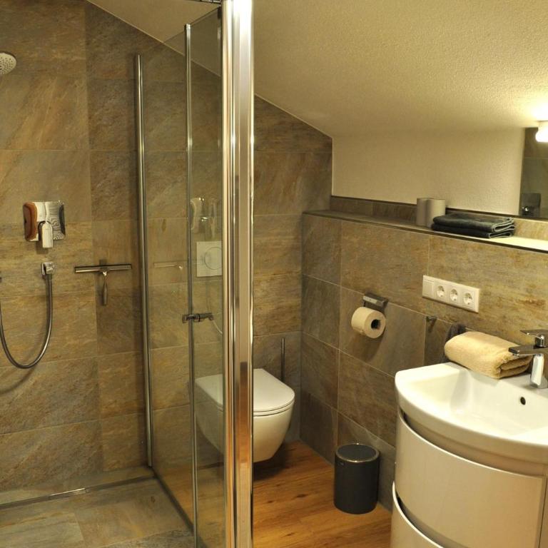 Haus Alpenglühn - Apartment mit 1 Schlafzimmer, Balkon und Bergblick - 11