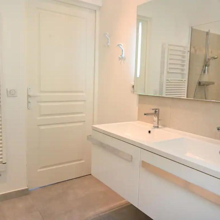 Les Lucioles - Vue mer, AC, Wi-Fi, 4 pers - Appartement 2 Chambres - 21