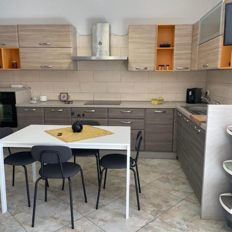 Appartament casa dei limoni - One-Bedroom House - 12