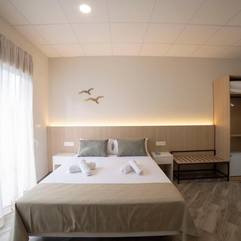 Hostal Altea Karma - Habitación Cuádruple adaptada para personas con discapacidad - 4