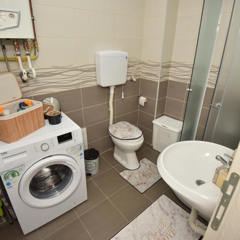Studio 13 - One-Bedroom Apartment - 35