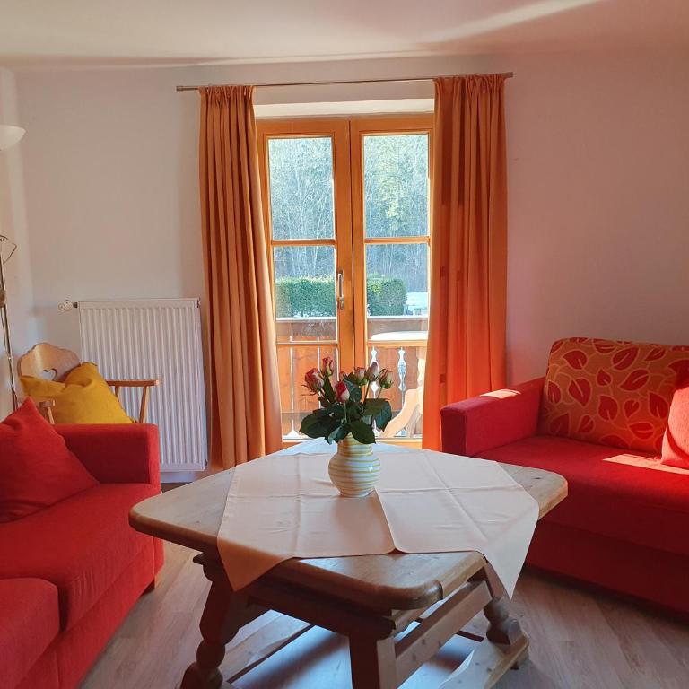 Ferienwohnung Am Erlengrund - Apartment mit Blick auf die Berge - 1