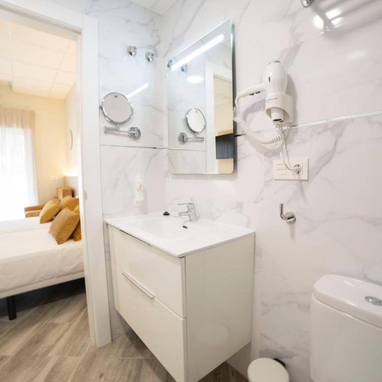 Hostal Altea Karma - Habitación Doble con terraza - 36