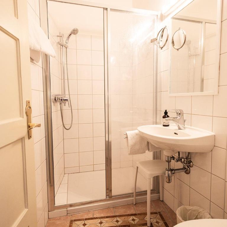 Villa Bulfon - Doppelzimmer mit Balkon - 8