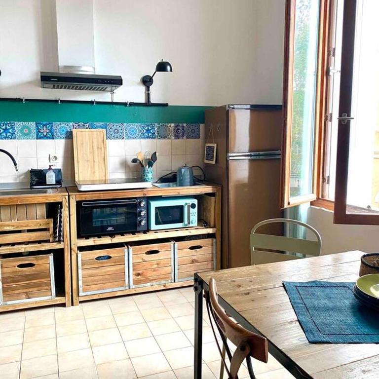 Duplex Arago au coeur de Sète, comme une petite maison - Apartamento de 3 dormitorios - 35