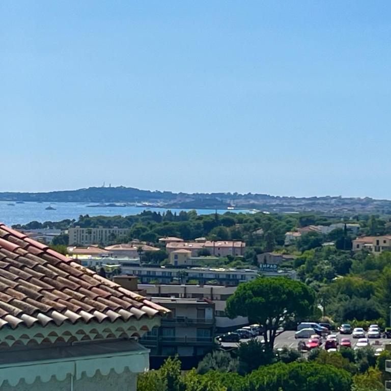 Villa sur le toit, duplex, 5 pièces 160m2, piscine - Appartement - 46